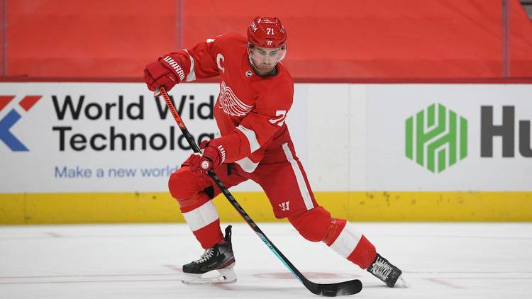 Detroit Red Wings at Tampa Bay Lightning odds, picks and prediction