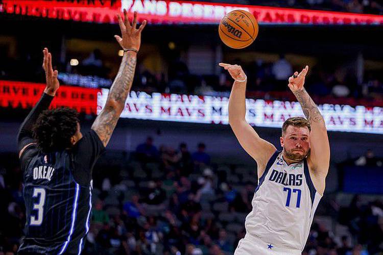 Doncic, Dinwiddie try to build on Mavs' deep playoff run