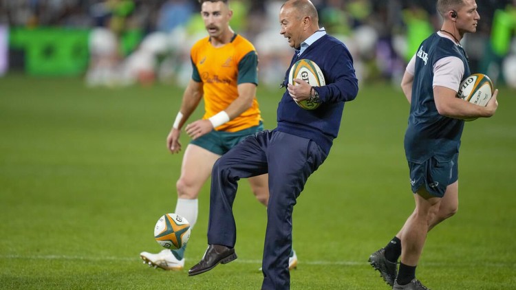 Eddie Jones says slumping Australia can win the Rugby World Cup. He's serious.