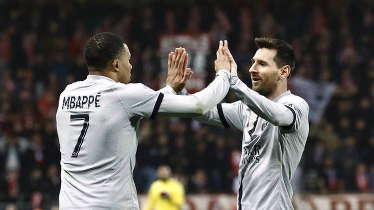 Emmanuel Petit: “Kylian Mbappé should leave Paris Saint-Germain and Lionel Messi should’ve left”