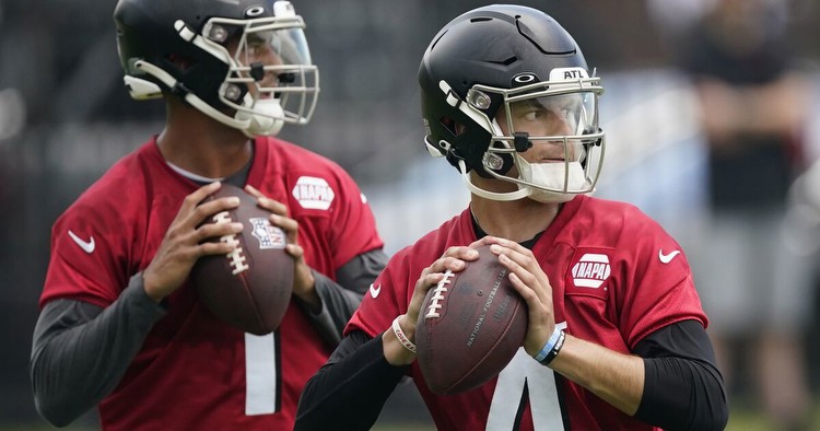 Falcons rookie QB Ridder impresses Smith as a quick learner