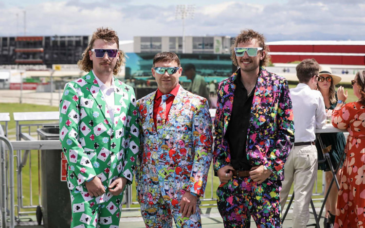 Fascinators, heels and colourful suits de rigueur at Christchurch's Cup day