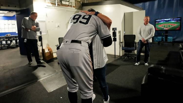 Frankie Lasagna misses Aaron Judge's 61st home run ball