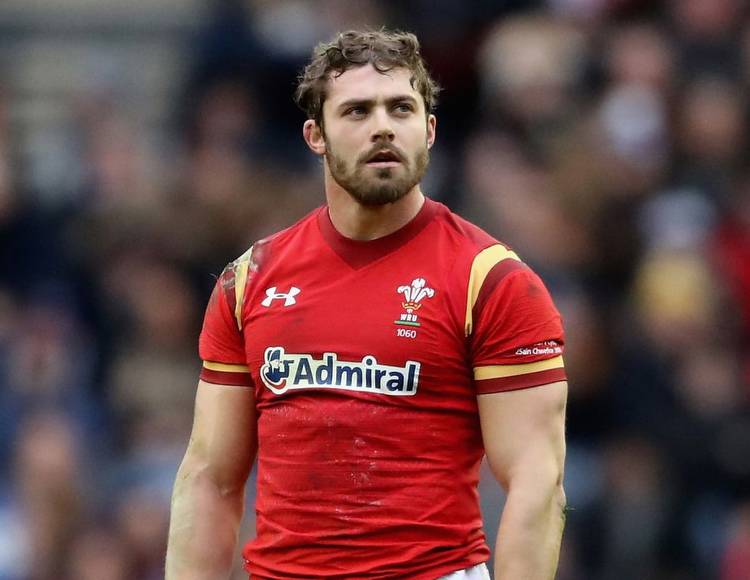 Halfpenny's kicking can win it for Wales, says Sir Gareth Edwards