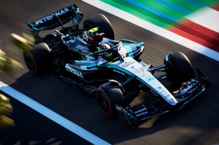 Hamilton: Mercedes W15 is “a car that we can fight with”