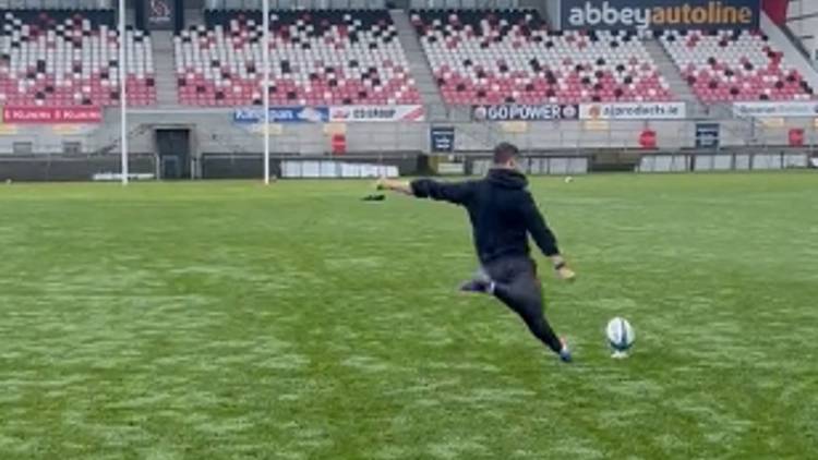 Ireland star John Cooney shows off NFL-style kick as he nails penalty from 55 metres
