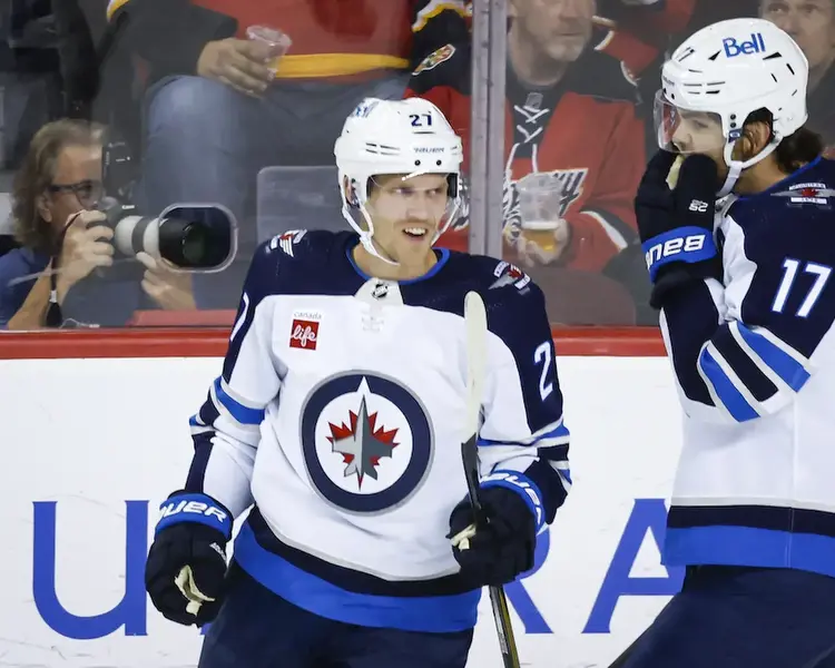 Jets vs. Maple Leafs prop picks: Bet on Ehlers to keep scoring