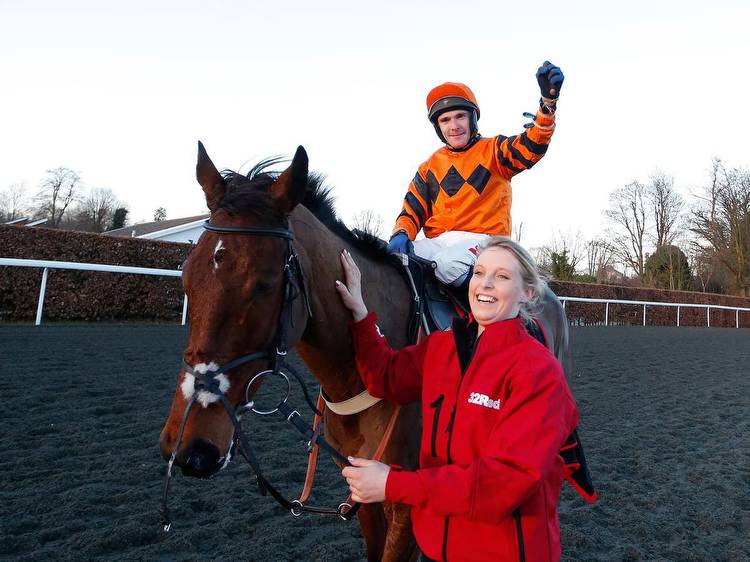 King George VI Chase result: Thistlecrack in dominant debut to beat Cue Card
