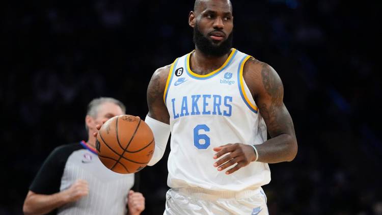 Lakers: LeBron James returning spikes NBA title odds in Vegas