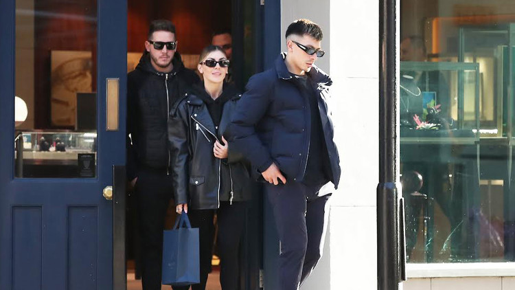 Man Utd star Lisandro Martinez spotted out and about jewellery shopping with stunning showgirl Muri Lopez Benitez