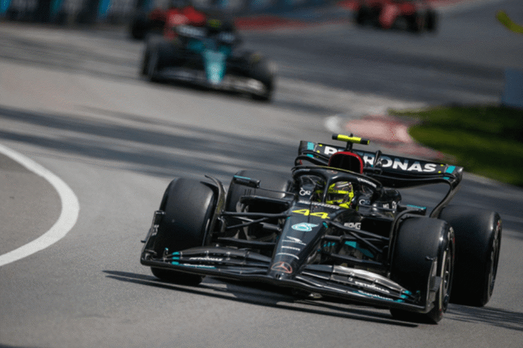 Mercedes' Battle to Return to Glory in F1: Navigating the...
