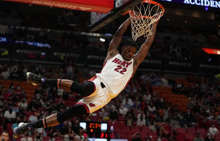 Miami Heat Odds: Monitoring Jimmy Butler's Ankle Entering Spurs Game