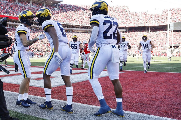 Michigan football’s back to being a big betting favorite vs. Purdue