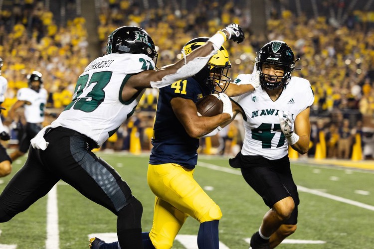 Michigan-UConn betting line pushing Hawaii level, and could rise