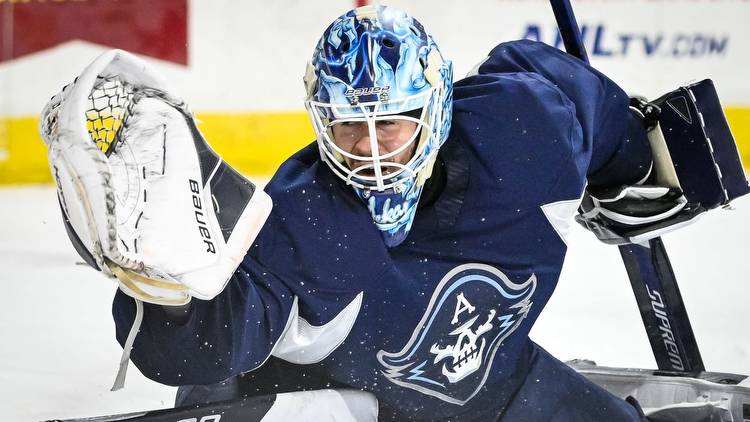 Milwaukee Admirals goalies have odd relationship