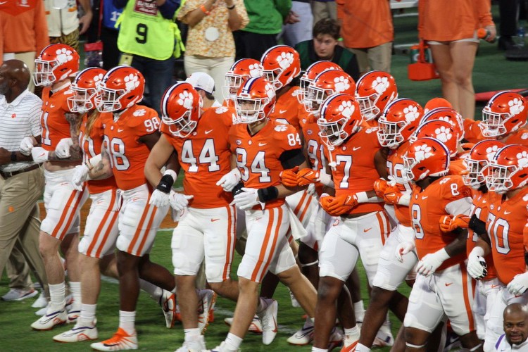 Odds and Ends: Betting Market Trusting Clemson Tigers More than Syracuse Orange