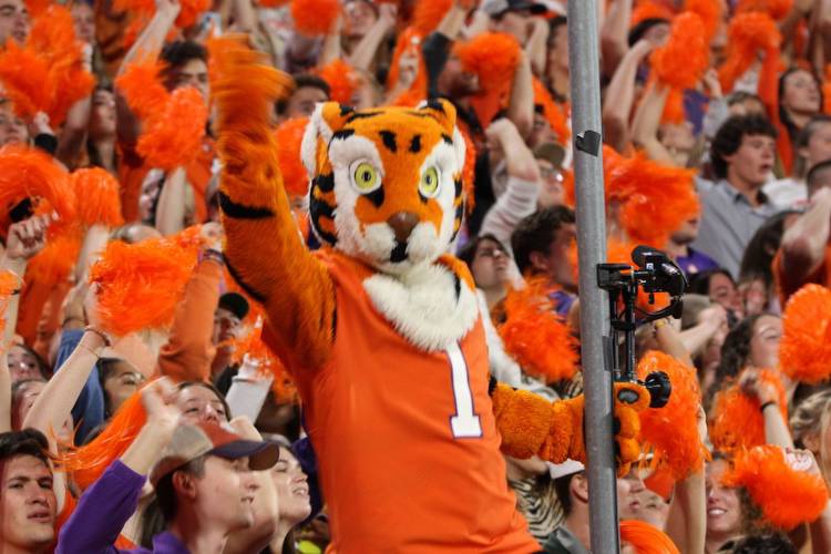 Odds and Ends: Is It Time to Trust Clemson Tigers as a Big Road Favorite?