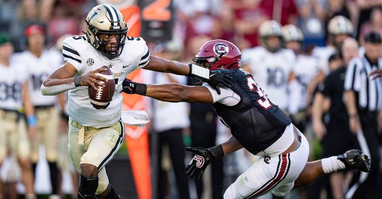 Odds: South Carolina favored by a touchdown on the road