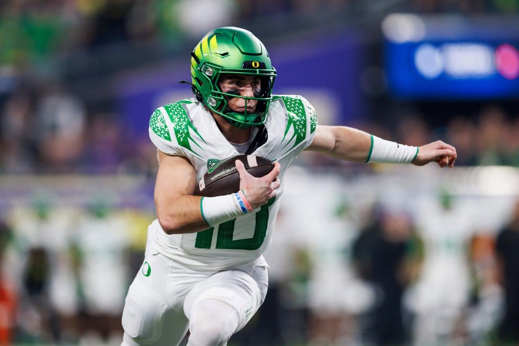 Oregon vs. Liberty Fiesta Bowl line, prediction, odds: Ducks heavily favored against undefeated Flames