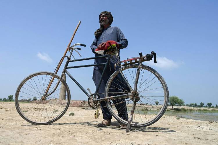 Pakistan's brick workers need kilns reignited after floods