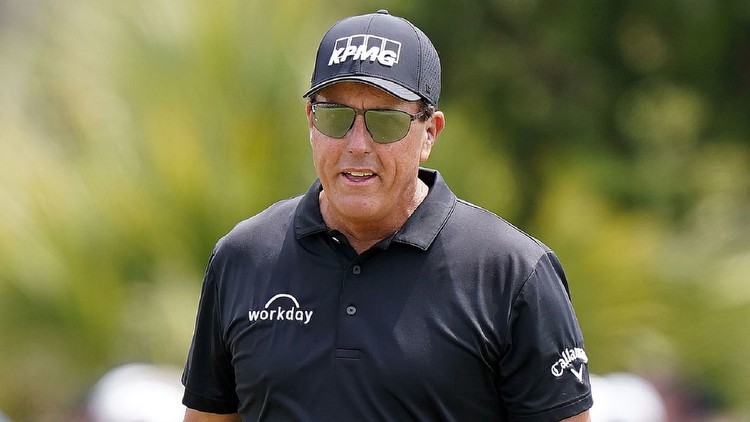 Phil Mickelson accused of placing more than $1 billion in sports bets