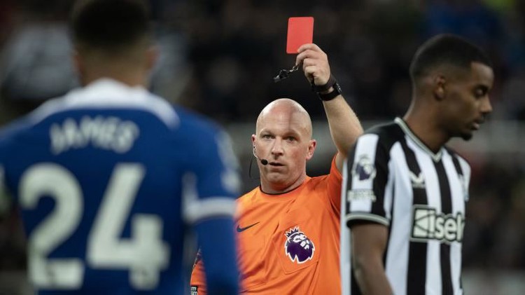 Premier League betting: Red card crackdown provides value, punter gives up potential $90,000