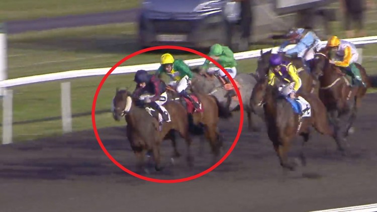 Punters lose minds over 'absolutely pathetic' decision to ban winning jockey and reverse placings in Kempton race