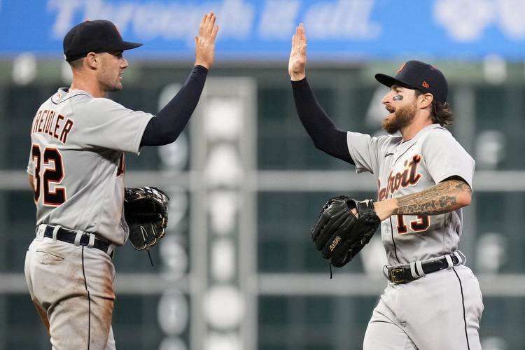 Red Sox vs. Tigers predictions, MLB picks & odds for today’s home opener
