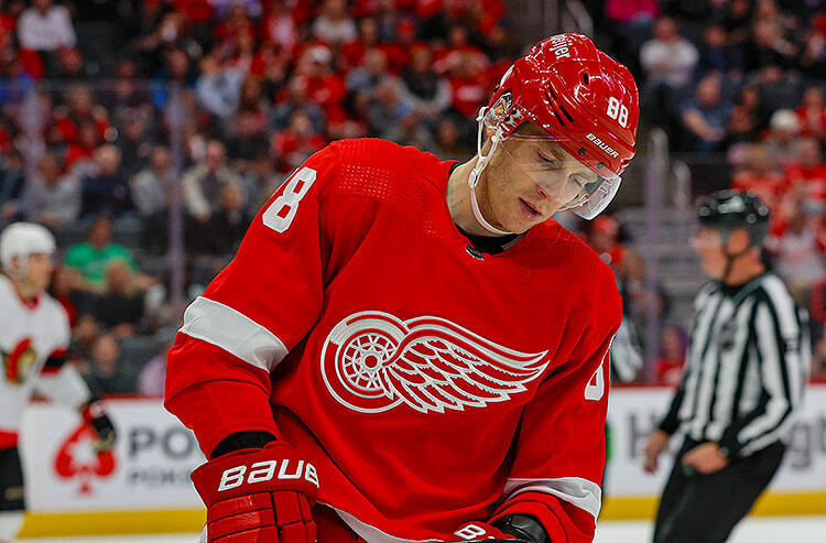 Red Wings vs Blues Picks, Predictions & Odds Tonight