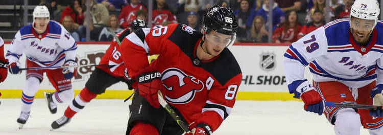 Stars vs. Devils: NHL Odds, Picks & Predictions (Tuesday)