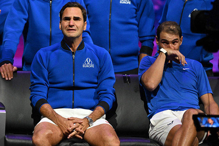 Tearful Roger Federer bows out of tennis with Laver Cup defeat