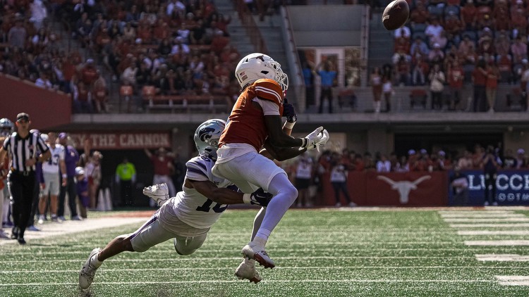 Texas football gets little benefit of doubt from refs, doubts of fairness