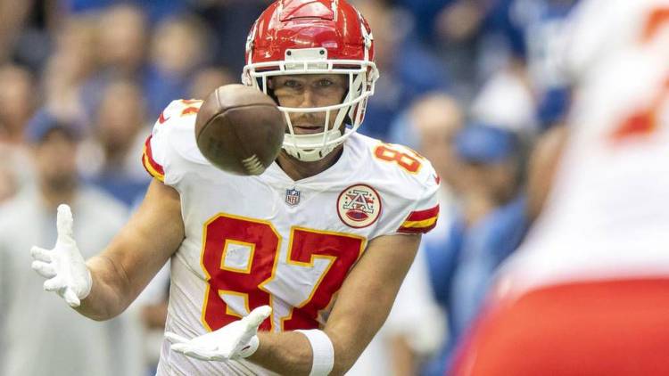 Travis Kelce player props odds, tips and betting trends for Week 4