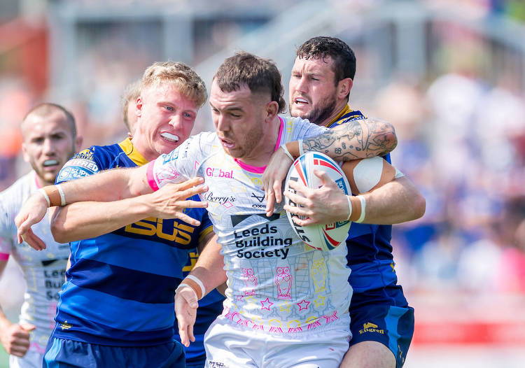 Wakefield Trinity break Super League winless in dramatic fashion against Leeds Rhinos despite red card