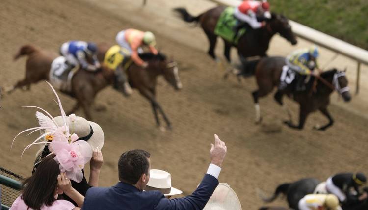 Was the 2023 Kentucky Derby favorite horse scratched from the race?