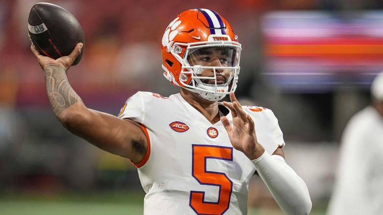 Week 6 college football picks, odds, 2022 best bets from proven expert: This three-leg parlay pays 6-1