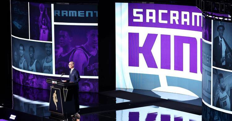 What should the Sacramento Kings do in NBA free agency?