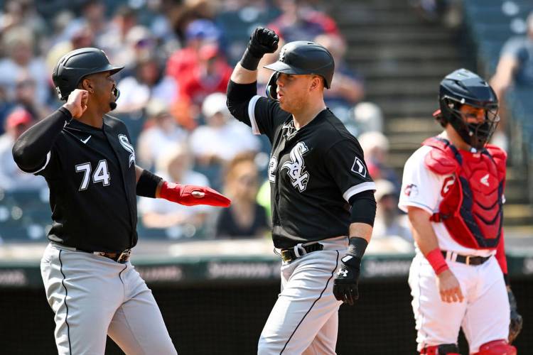 White Sox blast Guardians, 8-2, with five home runs to end six-game win streak