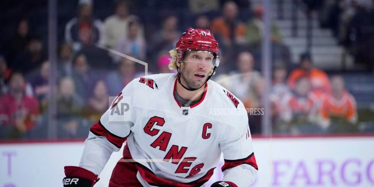 Will Jordan Staal Score a Goal Against the Islanders on November 30?