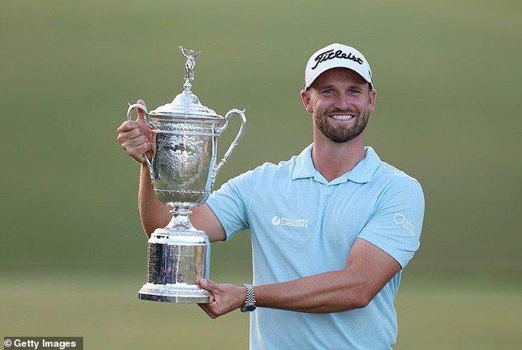 Wyndham Clark wins the US Open by one shot as Rory McIlroy falls short