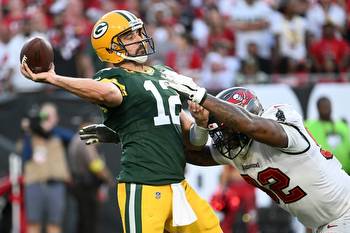 Aaron Rodgers favored by DraftKings to go to Raiders