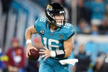 Chargers at Jaguars spread, line, picks: Expert predictions for AFC Wild Card game