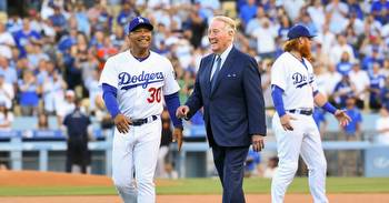 Dodgers news: Vin Scully, Dave Roberts, Sandy Koufax