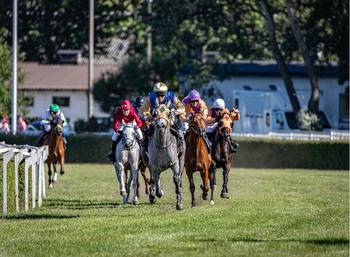 Four of the Biggest Horse Races in the World You Must Visit