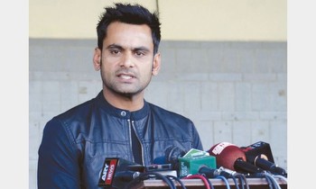 Hafeez, PCB at odds over all-rounder’s World Cup exclusion