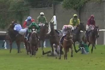 'Mayhem' unfolds at Tramore as three jockeys all fall at the same hurdle including odds-on fav