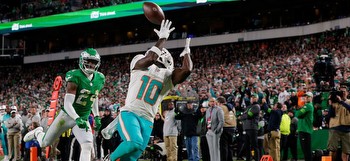 NFL Week 8 Patriots vs. Dolphins odds, game and Tyreek Hill player props, top sports betting promo code bonuses