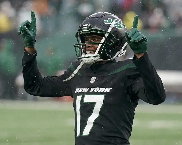 Best early NFL Week 15 picks: Bet on Jets to win over Lions